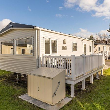 Club Tropicana Poole Exterior photo