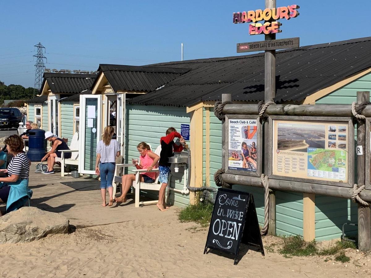 Club Tropicana Poole Exterior photo