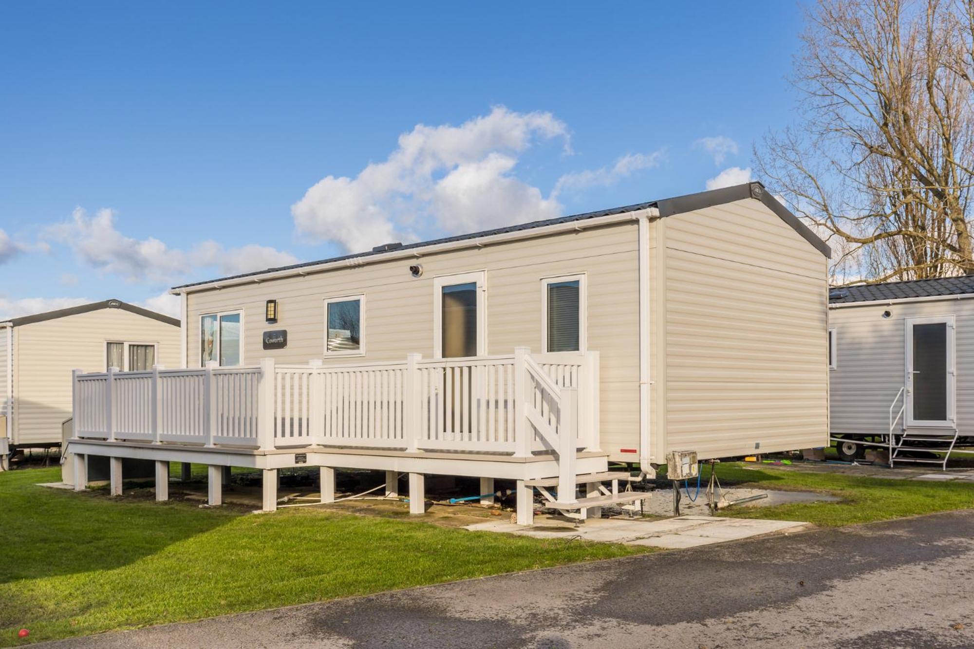 Club Tropicana Poole Exterior photo